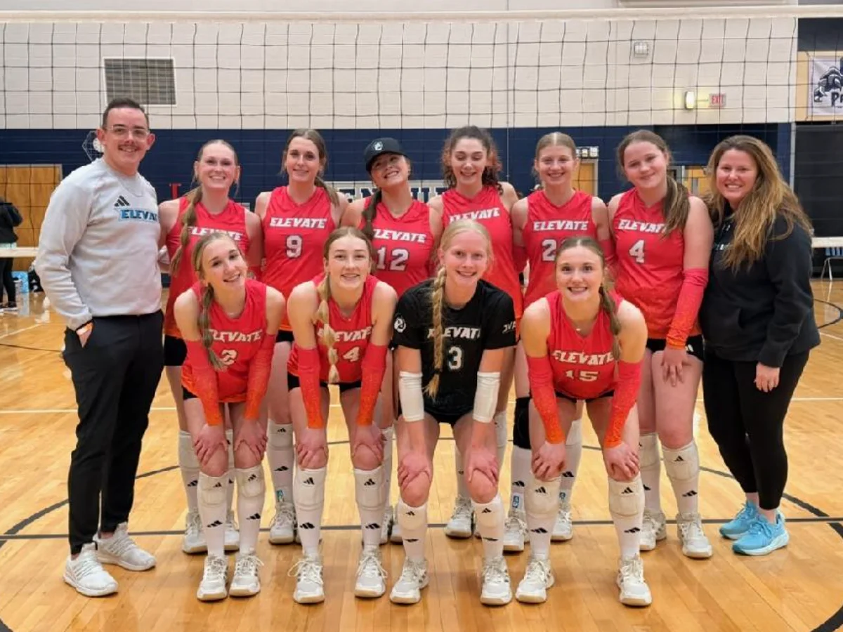 Elevate 16-Grumpy giraffes team photo